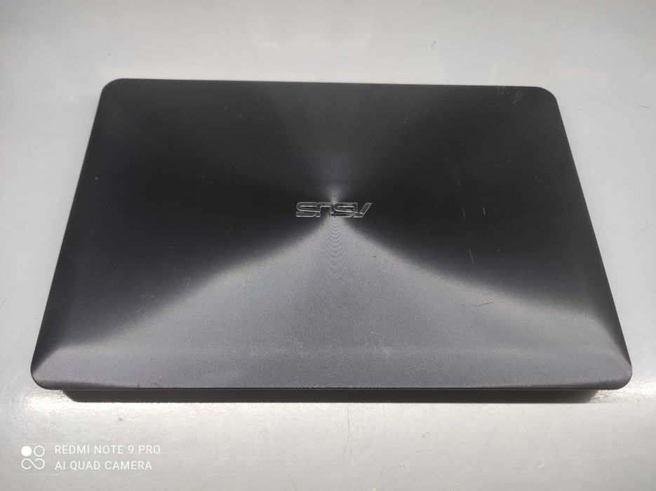 Portátil ASUS X555L - Avariado