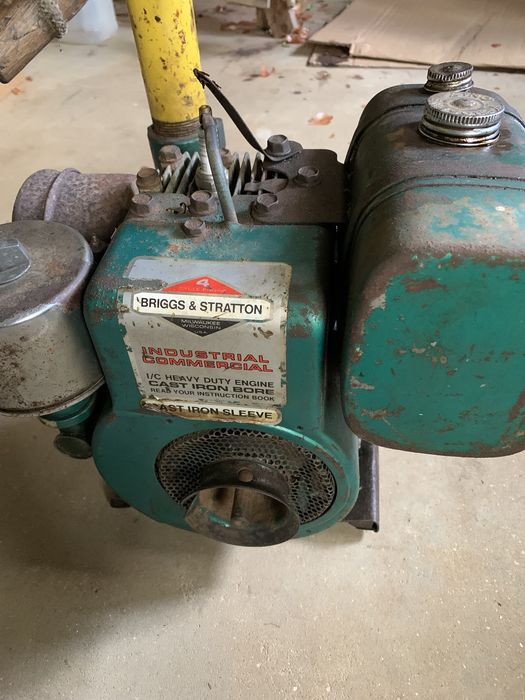 Motor de.  Rega. Usado. a gasolina