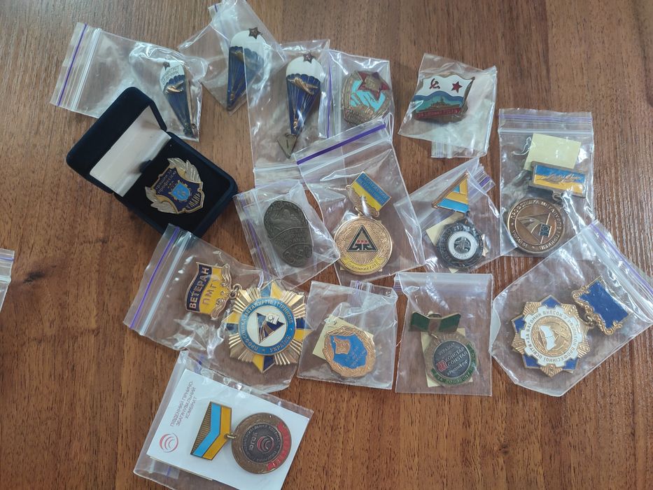 В коллекцию! Знаки служебные значки