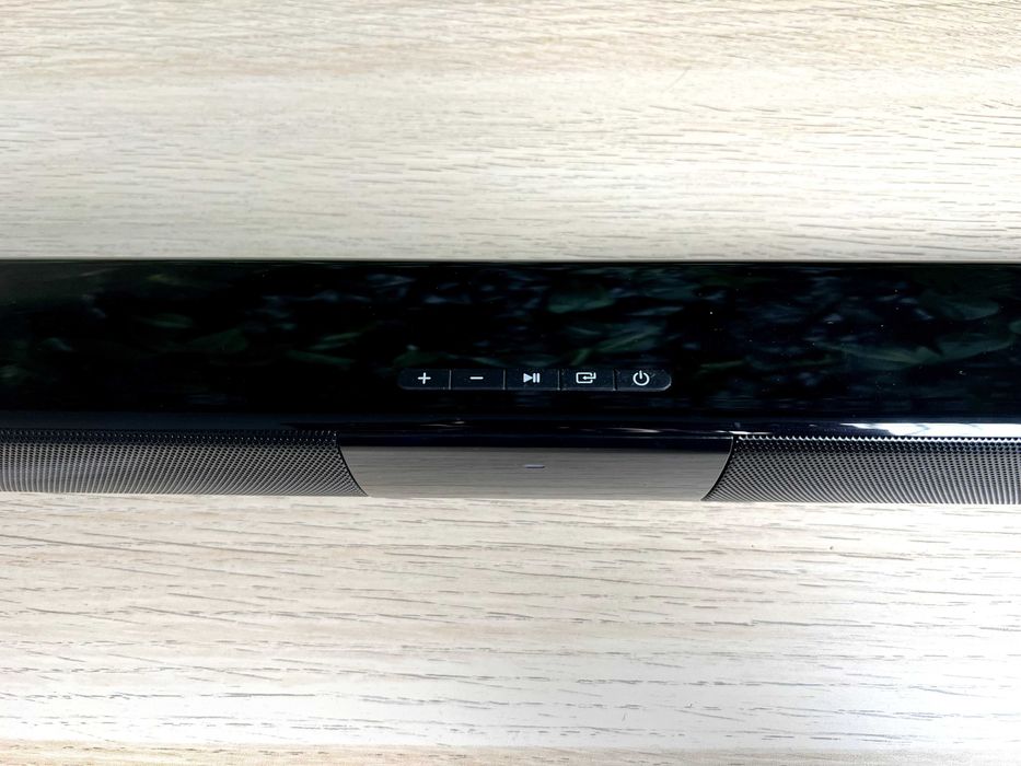 Soundbar preta 55cm