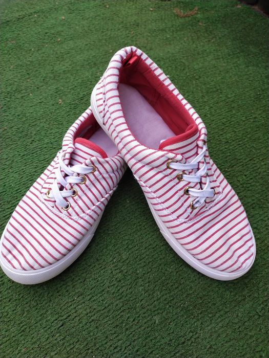 Tenisówki damskie.