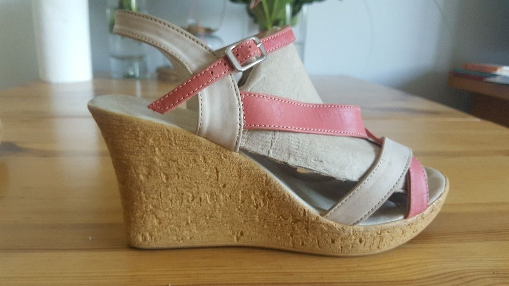 buty letnie sandały klapki na koturnie 39 skóra