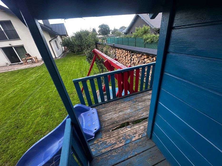 Sprzedam domek ze zjeżdżalnią dla dzieci