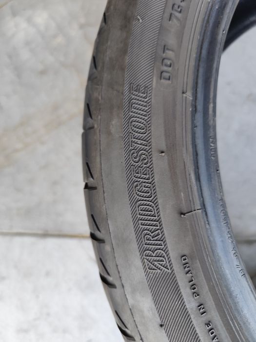 Pneus 225/45r18 Bridgestone Turanza T005 75% piso