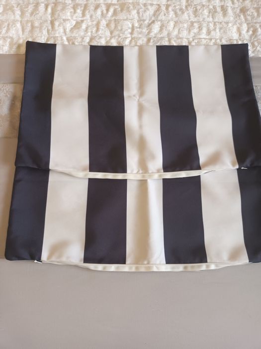 Capas para almofada preta e branca