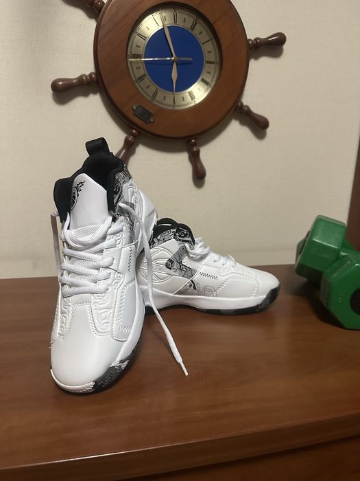 Кросівки для баскетболу