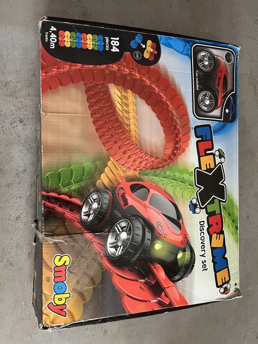 Smoby flextreme tory i samochod