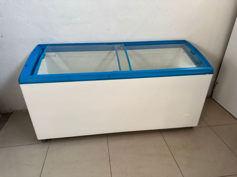 Zamrażarka witryna boneta Aht Rio 175 cm