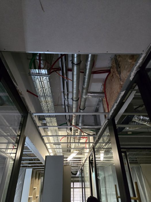 Electrician Technician: Maintenance and Installation ...485818557520957442