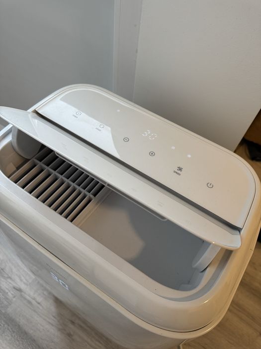 Ar condicionado  portatil 12.000 btu quente e frio equation A018D-12ch