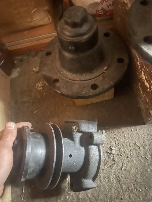 Продаю ступиць нива ск5 помпа мтз втулька бдт