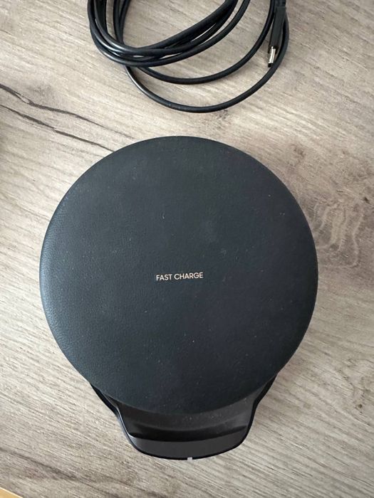 Продам Apple Magic Mouse + бездротову зарядну станцію (Fast Charge)