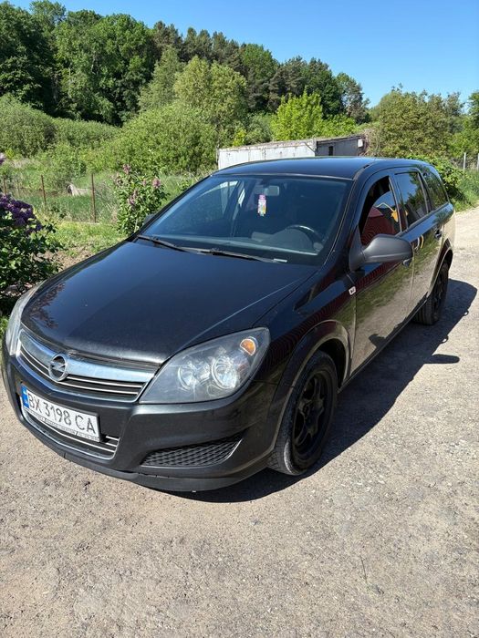 Opel asta H 2011