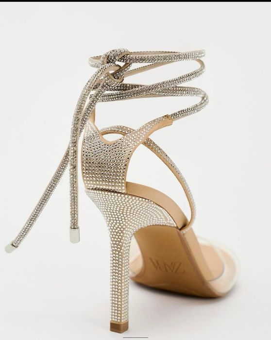 Шикарні босоніжки ZARA