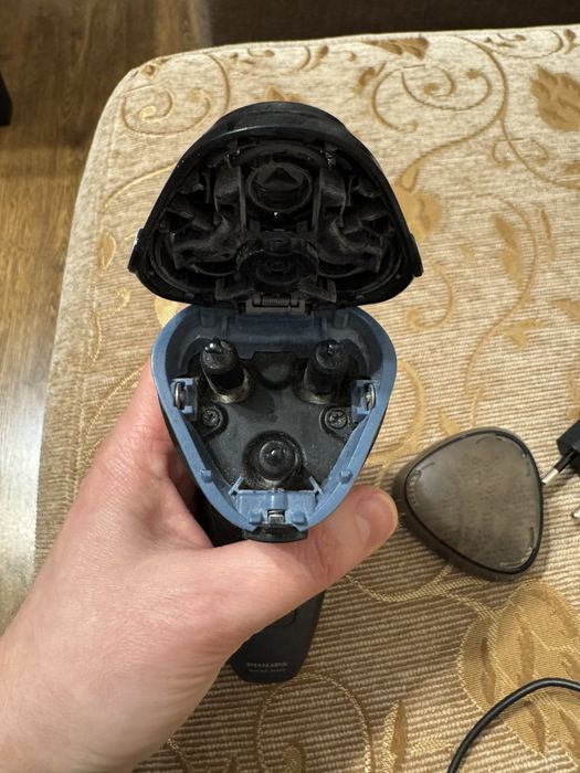 Електробритва Philips 3000