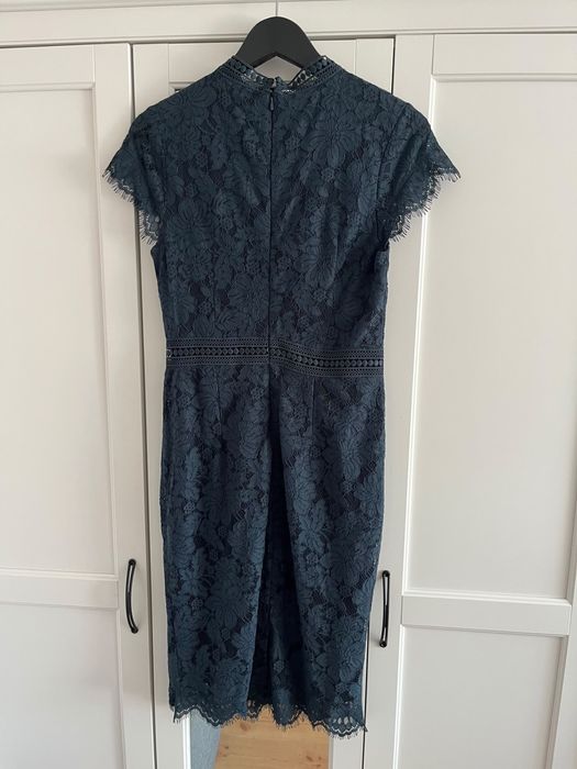 Elegancka sukienka koronkowa