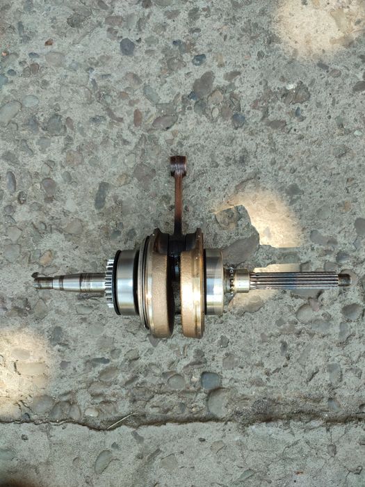 Колінвал Yamaha Majesty 125