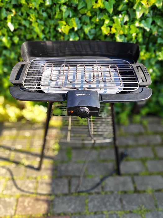Grill elektryczny First