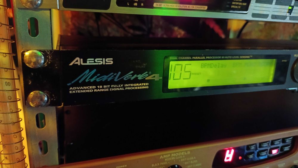 ALESIS miniverb4