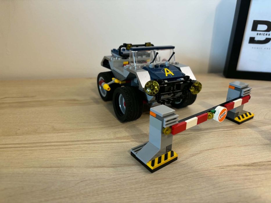 Lego agents 8969 4-wheeling pursuit