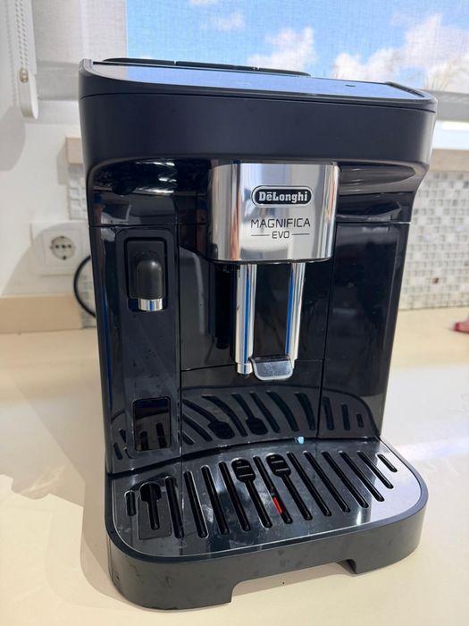 Máquina Café Delonghi Magnifica EVO