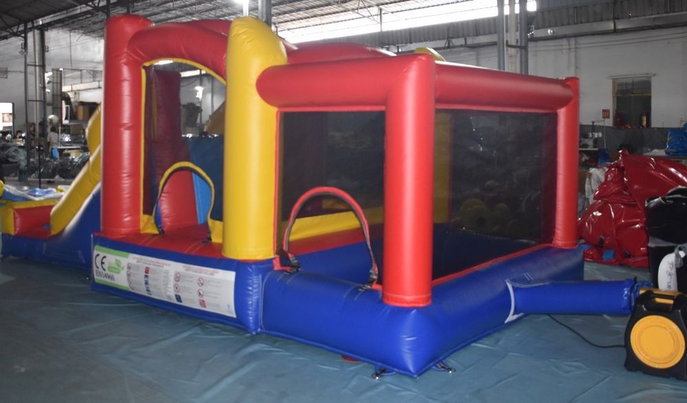 Insuflável Castelo com piscina bolas (novo)