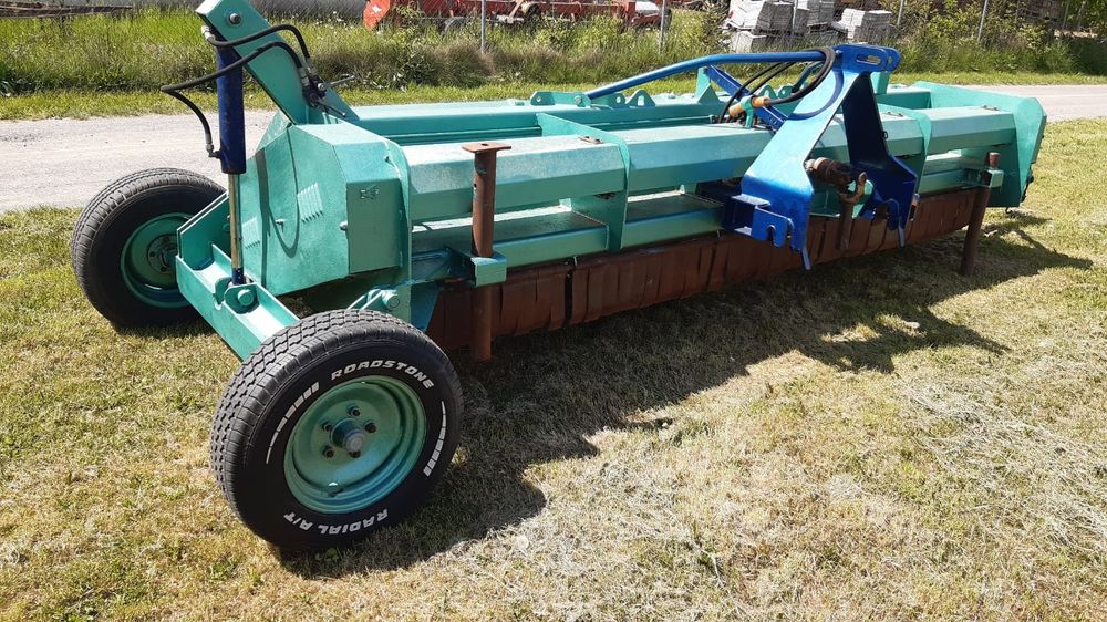 Mulczer desvoys 4m kosiarka bijakowa kuhn bng muthing maschio spearhead falc berti kverneland