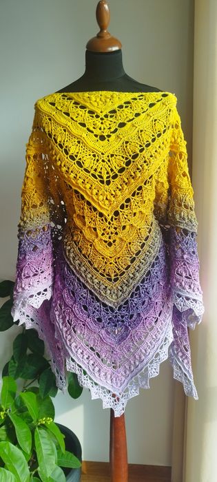 Chusta ręcznie wykonana na szydełku