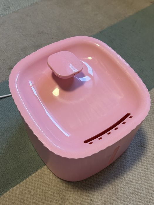 Sprzedam fontanne dla kotow