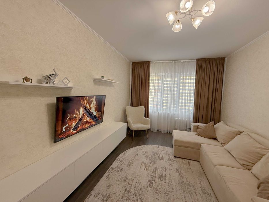 Продаж 3-кімнатної квартири з якісним ремонтом. Євгена Коновальця, 10