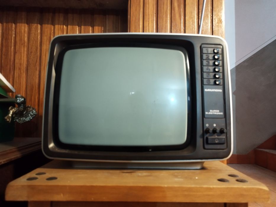 TV antiga Grundig