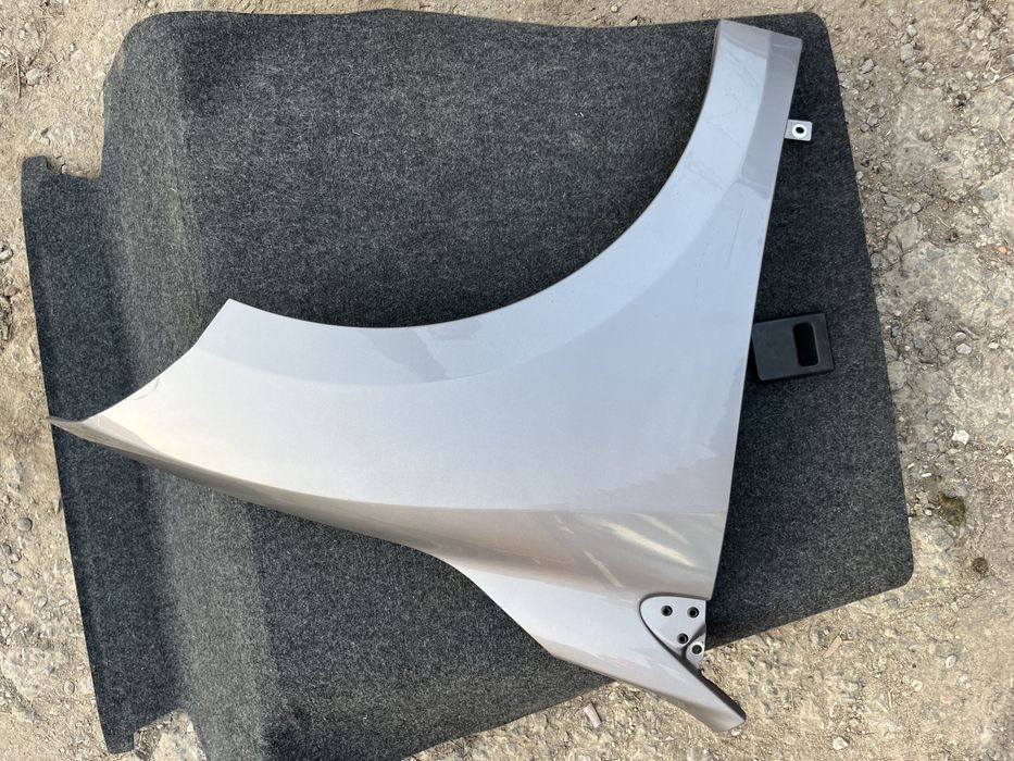 Праве крило Меган 3