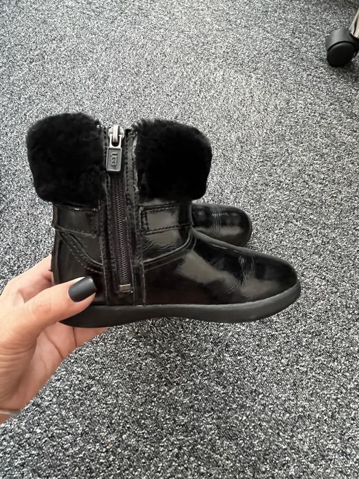 Демісезонні ботиночки UGG