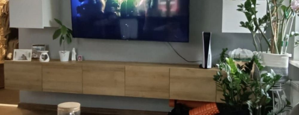 Szafki podwieszane pod TV