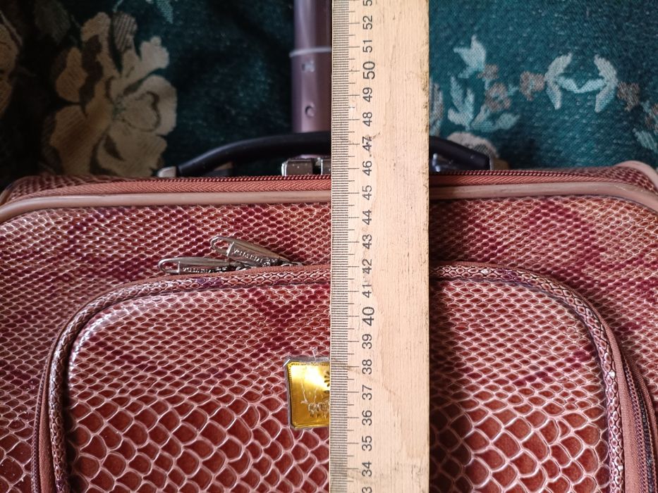 Дорожеые чемоданы