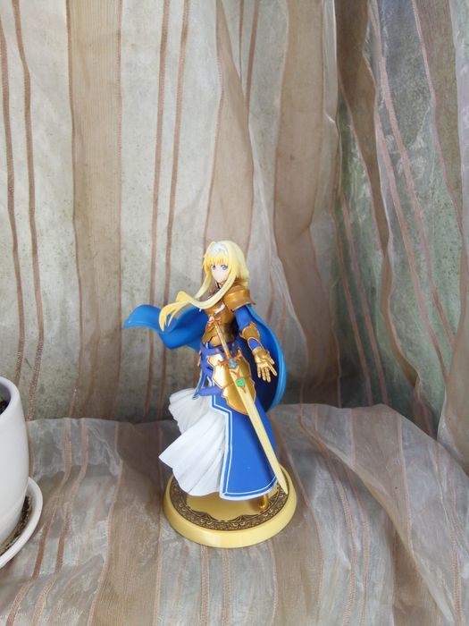 Anime figure tamanho médio