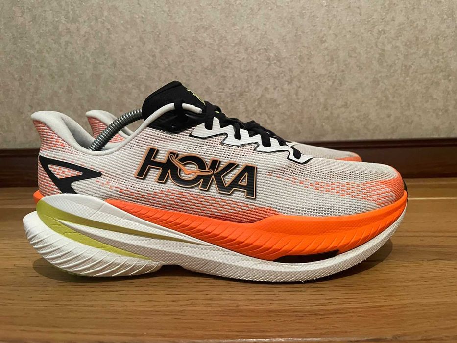 Hoka mach x 3 — преміальні бігові кросівки