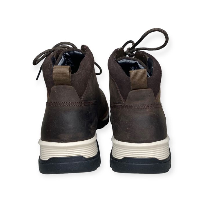 Кожаные ботинки Clarks.