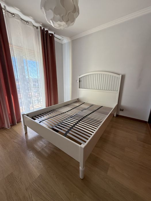 Cama Ikea - Muito bom Estado.