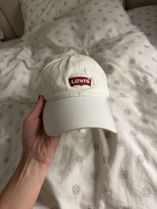 Кепка Levis біла