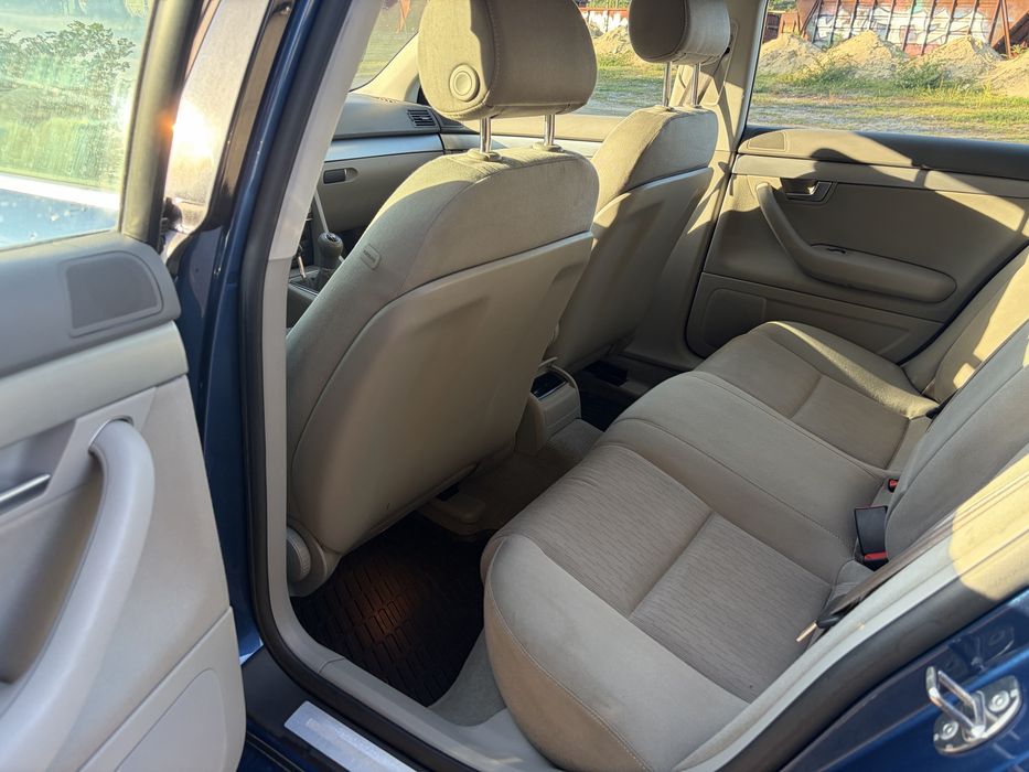 Audi A4 1.6 бензин