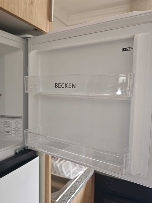 Frigorífico BECKEN 167.6 cm , ainda com factura e garantia
