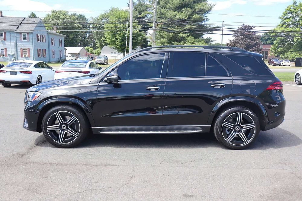 Mercedes-Benz GLE 450e 4MATIC      2025