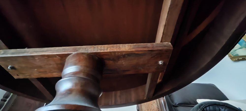 Mesa de jantar e 4 cadeiras