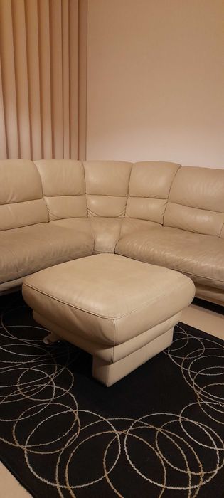 Sofá em pele para 6 pessoas