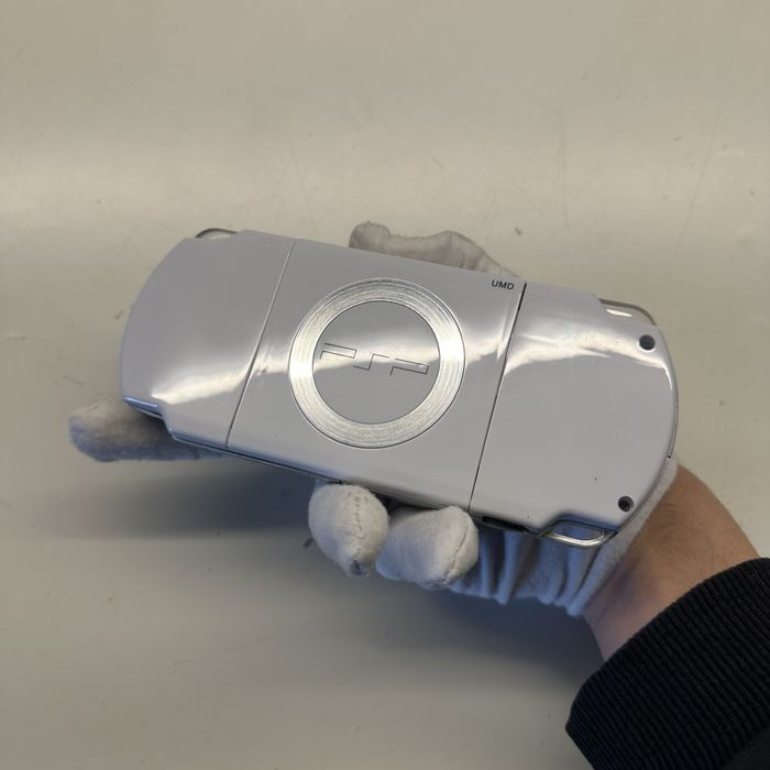 Psp-2004 + charger cable + box