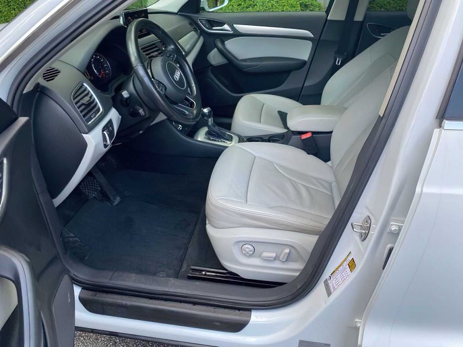 Audi Q3 quattro Premium Plus      2015