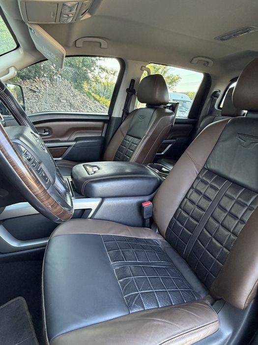 Nissan Titan platinum 2018