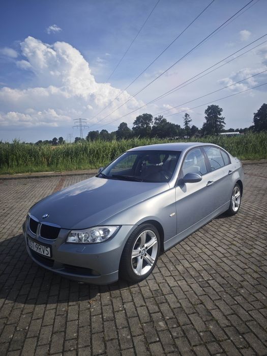 BMW E90 320i 2005