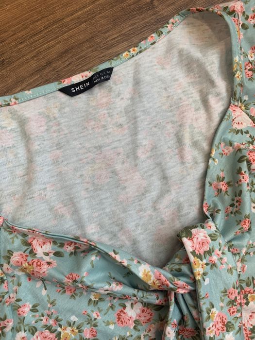 Жіноча майка футболка одяг безкоштовно